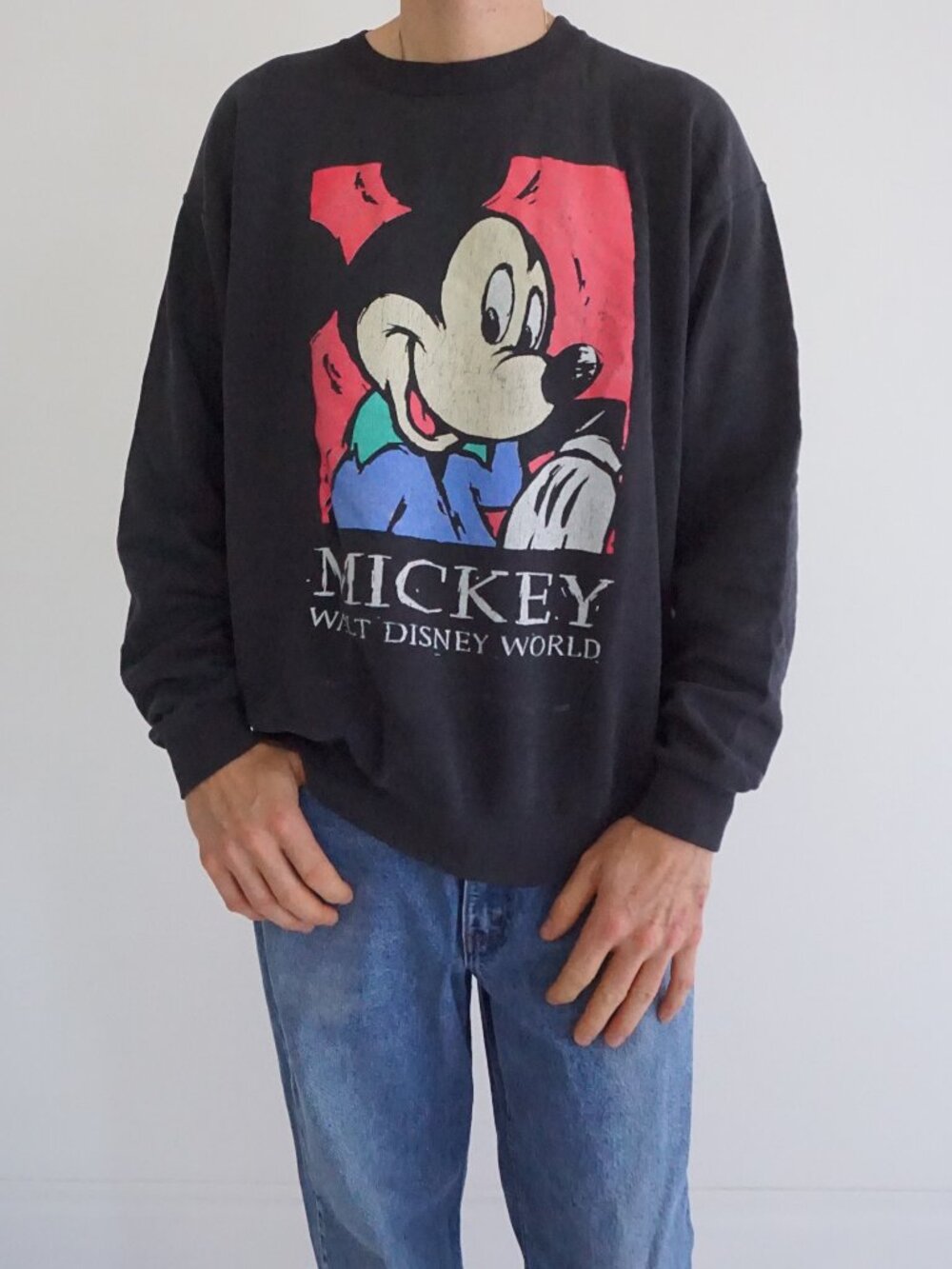 Vintage Disney Designs Black Mickey Mouse Cartoon Walt Disney World Sweatshirt L